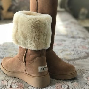 Ugg "Kara" boots
